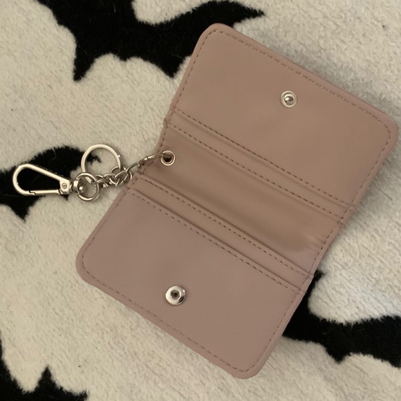 Small brand new Steve Madden ID card keychain - Picture 3 of 3